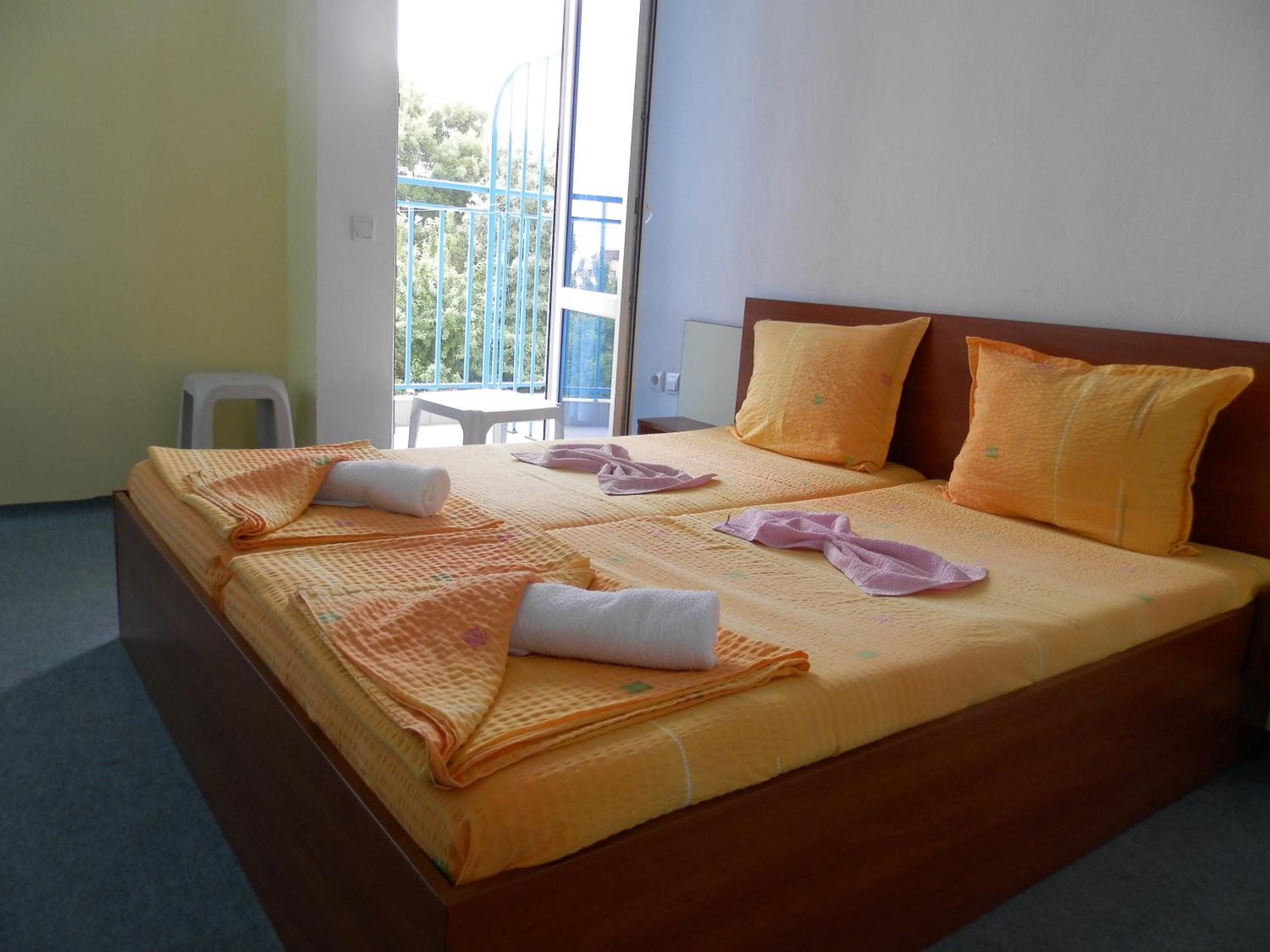 Hotel North Primorsko Exterior photo